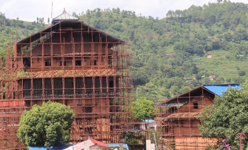नुवाकोटको ऐतिहासिक सात तले दरबार पुनर्निर्माणका लागि चिनियाँ टाेली&nbsp;आइपुगे