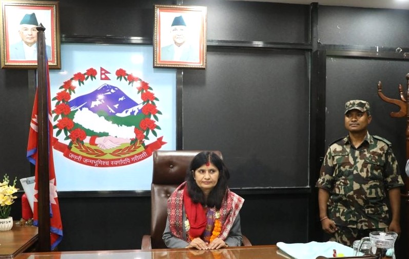 मन्त्री न्यौपानेद्वारा पदबहाली